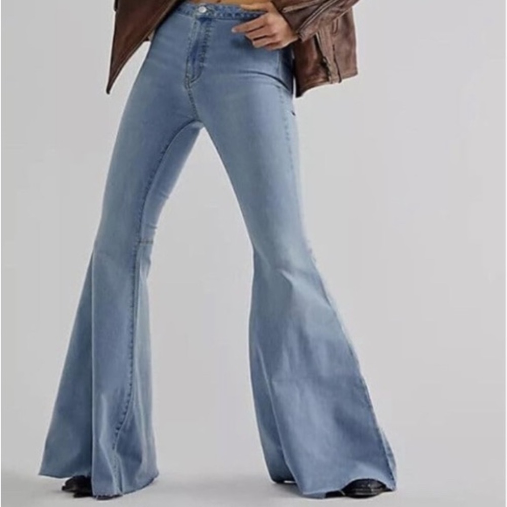 We the Free Women's Light Blue Flared Jeans